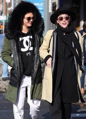 Are Cara Delevingne and St. Vincent Official?!